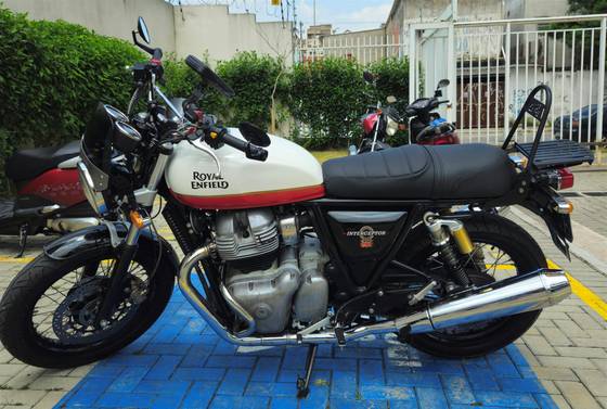 ROYAL ENFIELD INTERCEPTOR 